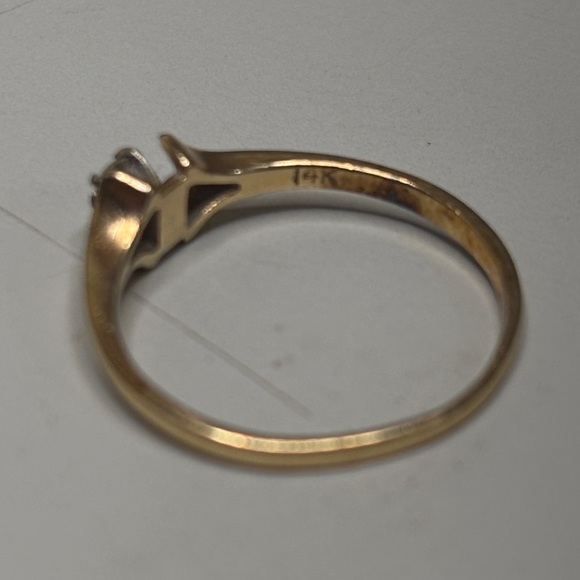 Vintage 14K Gold Ring Diamond Centre Stone - Picture 5 of 10